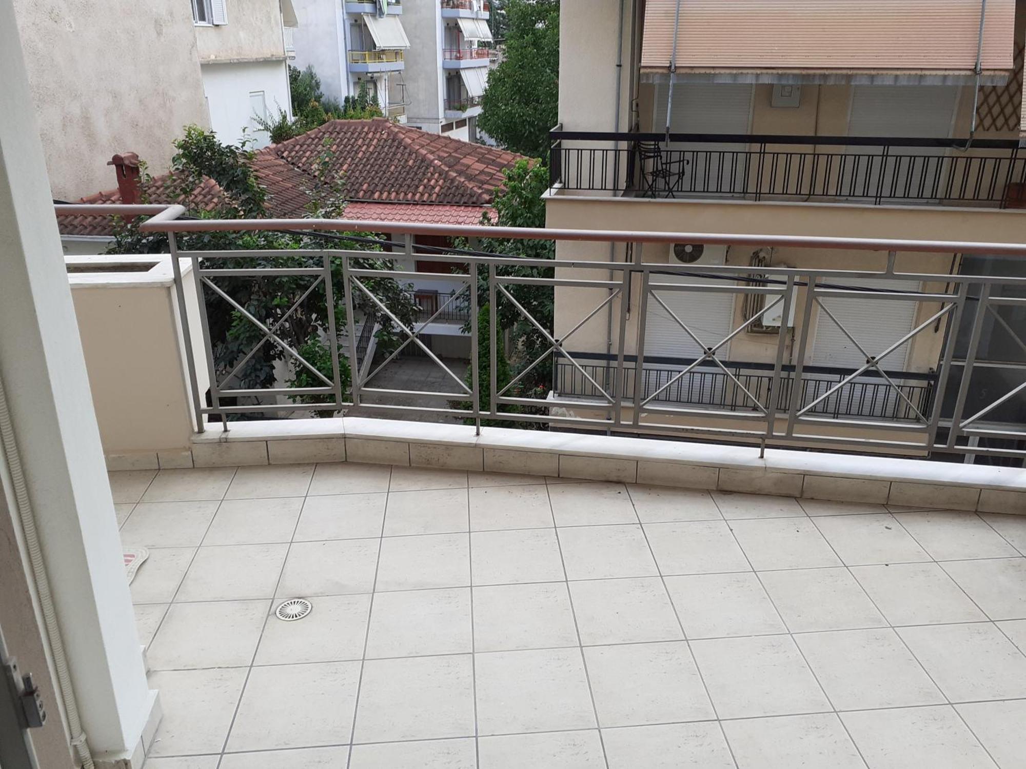 Απέριττον 2 Apartment Trikala  Bagian luar foto