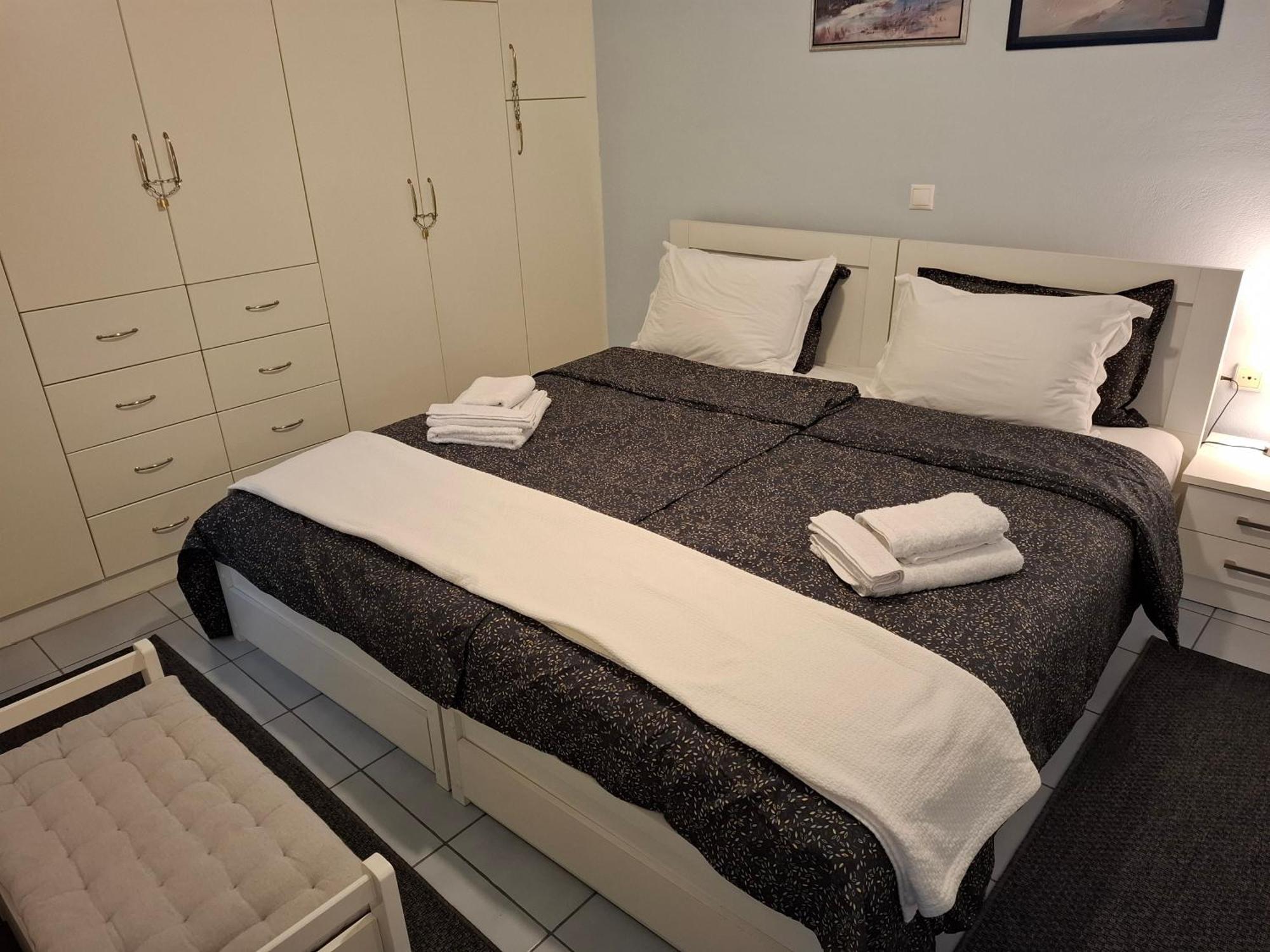 Απέριττον 2 Apartment Trikala  Bagian luar foto