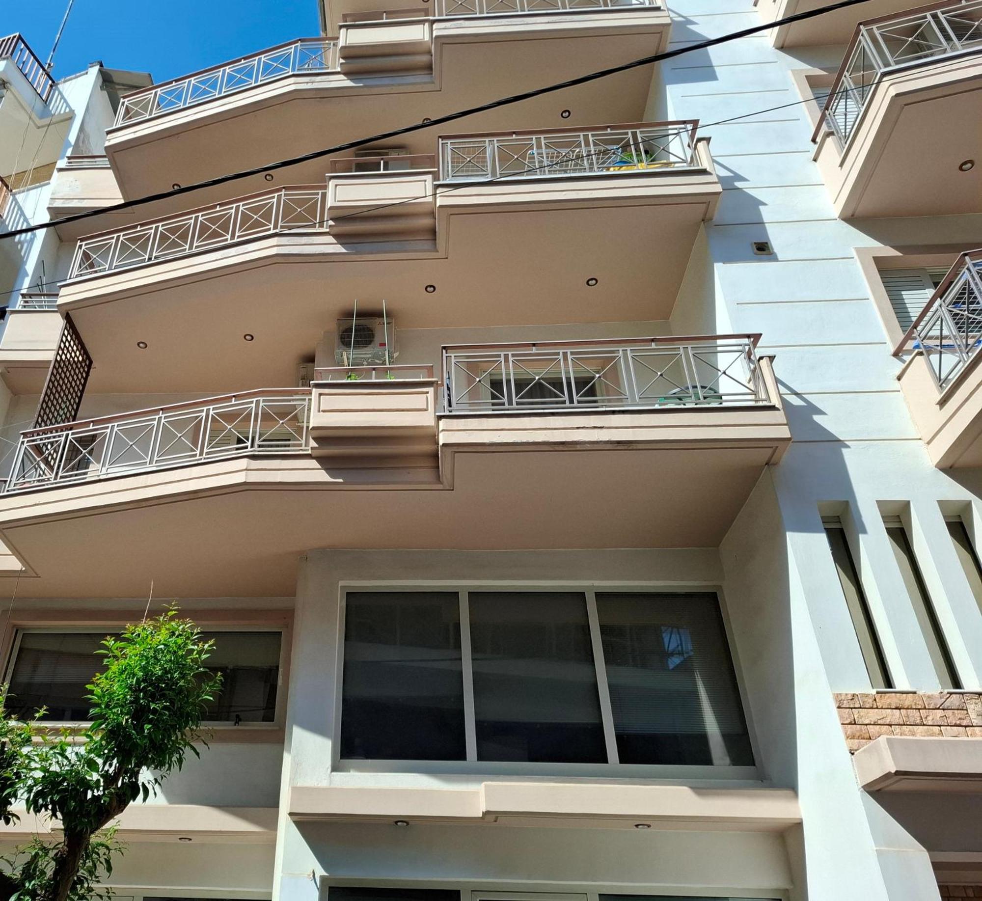 Απέριττον 2 Apartment Trikala  Bagian luar foto